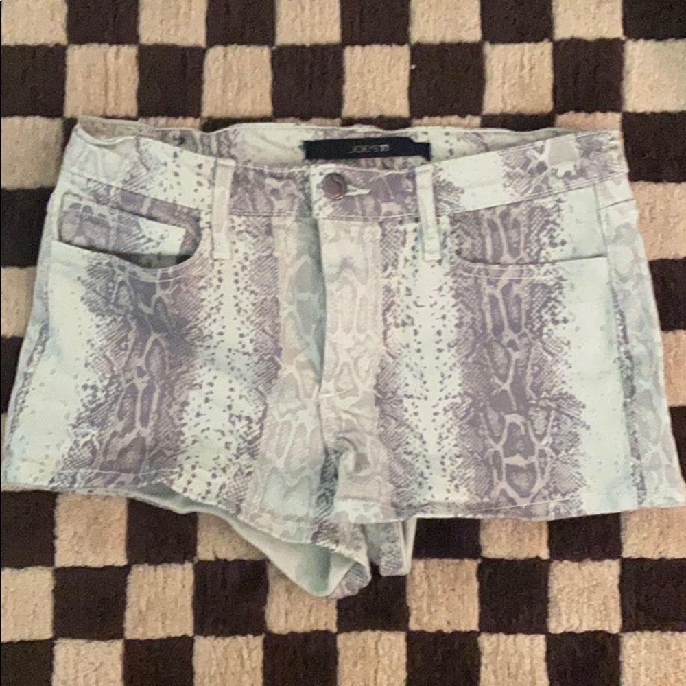 Joe jeans snake skin light green denim shorts 26